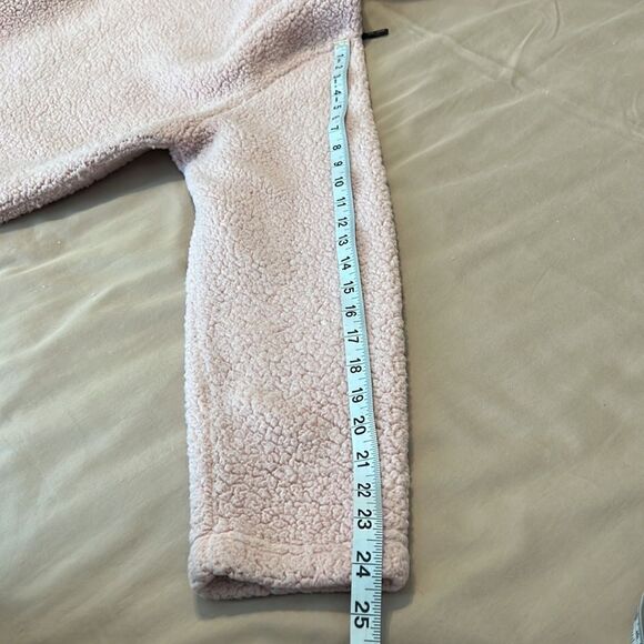 Fila szXL (seems smaller) pink pull over sherpa style hoodie GUC - Picture 9 of 10